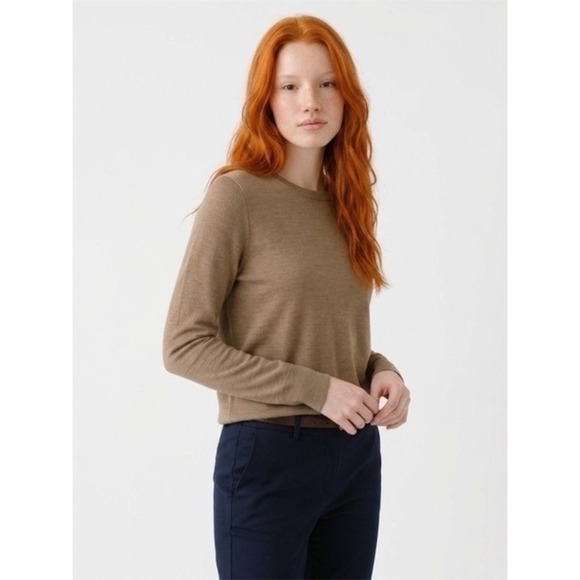 J.Crew Sweaters - J.Crew Womens Crewneck Lightweight Knit Sweater Camel Tan Brown Long Sleeve‎